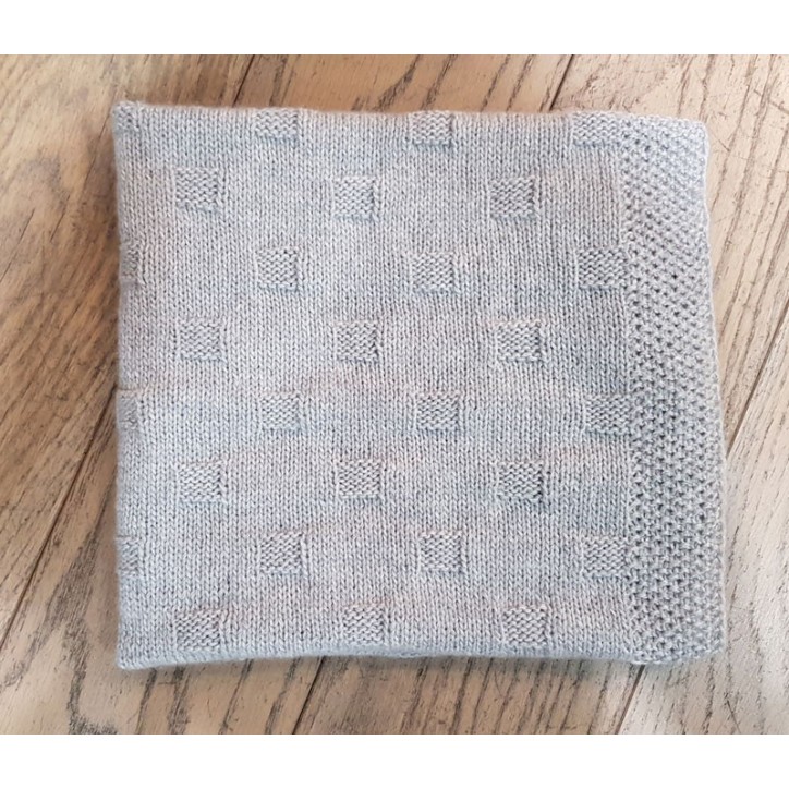 COUVERTURE PETITS CARRES TOUT EN CACHEMIRE 50x70 cm COUVERTURE PETITS CARRES TOUT EN CACHEMIRE 50x70 cm